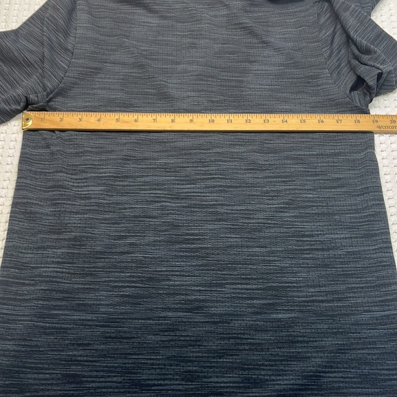 Under Armour Heat Gear Fitted Men’s Size Medium Pre owned - Picture 8 of 9